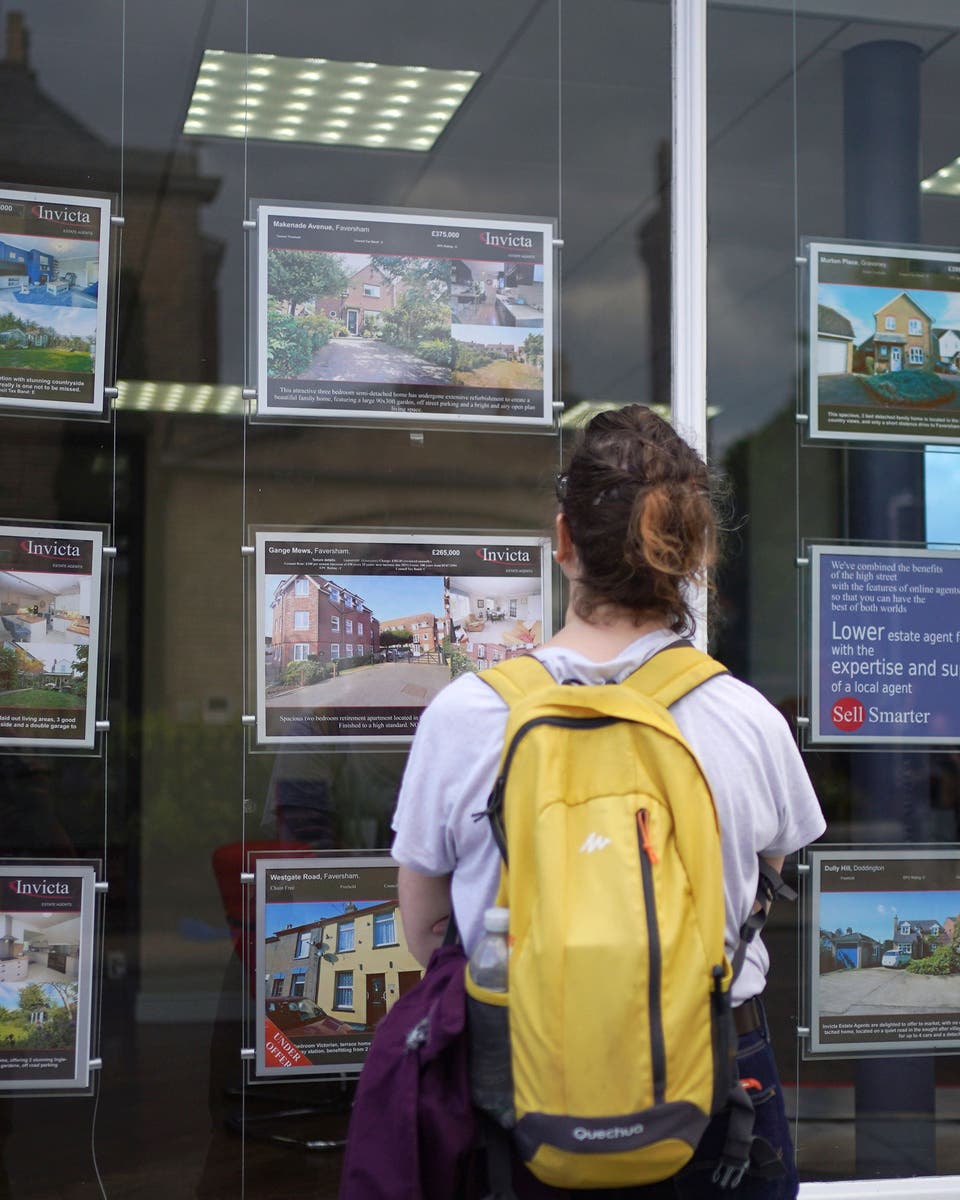 UK house prices inch higher but ‘rapid rebound’ unlikely