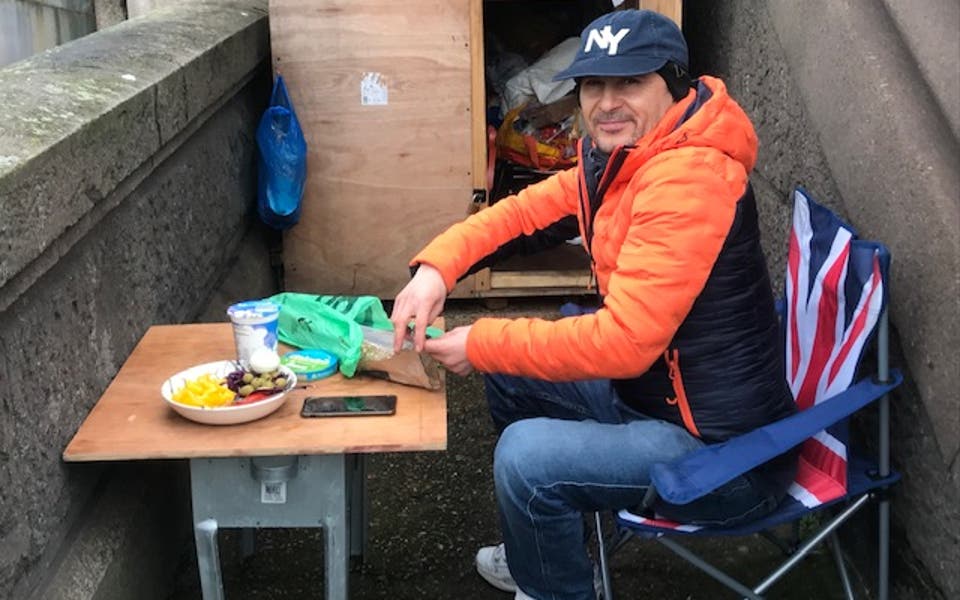 Homeless man in shed under Battersea Bridge: 'I'm living the dream'