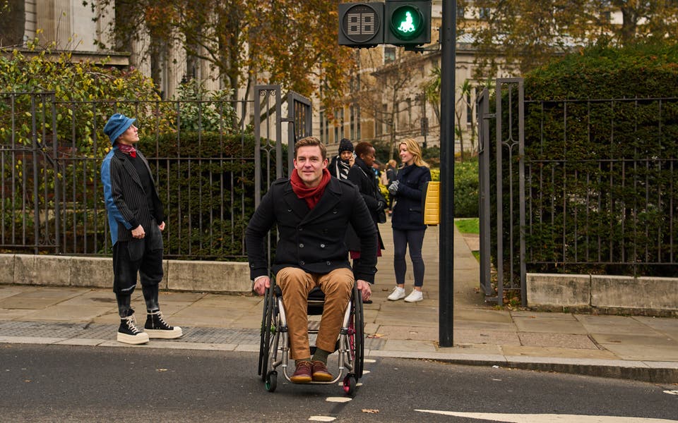 'Green man' pedestrian crossings replaced with wheelchair-user lights