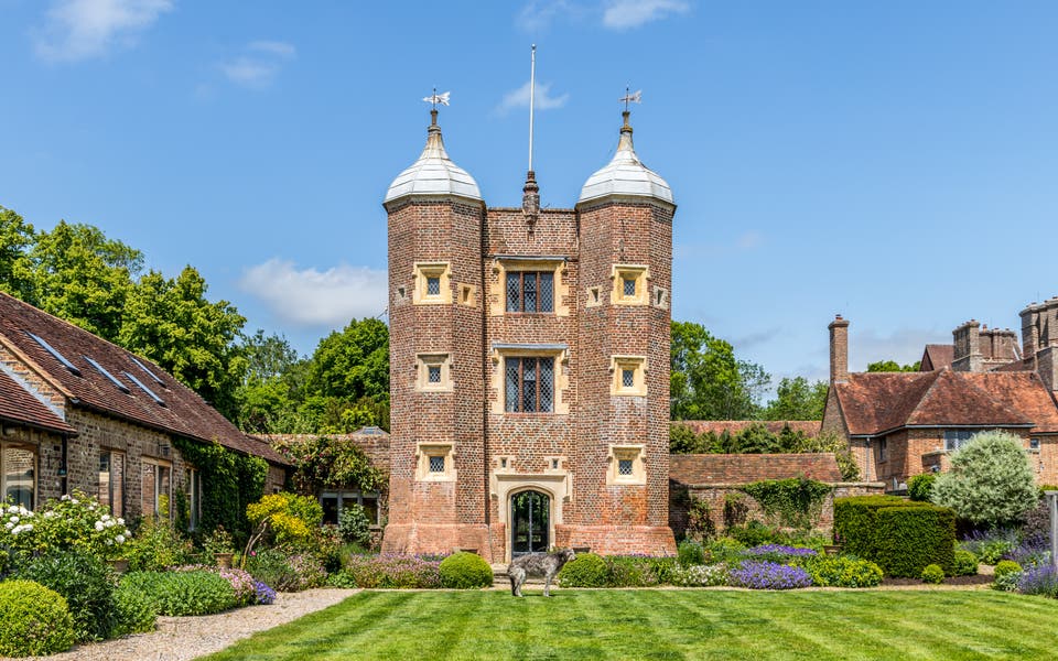 Gatehouse formerly used to watch Henry VIII's hunts for sale for £2m